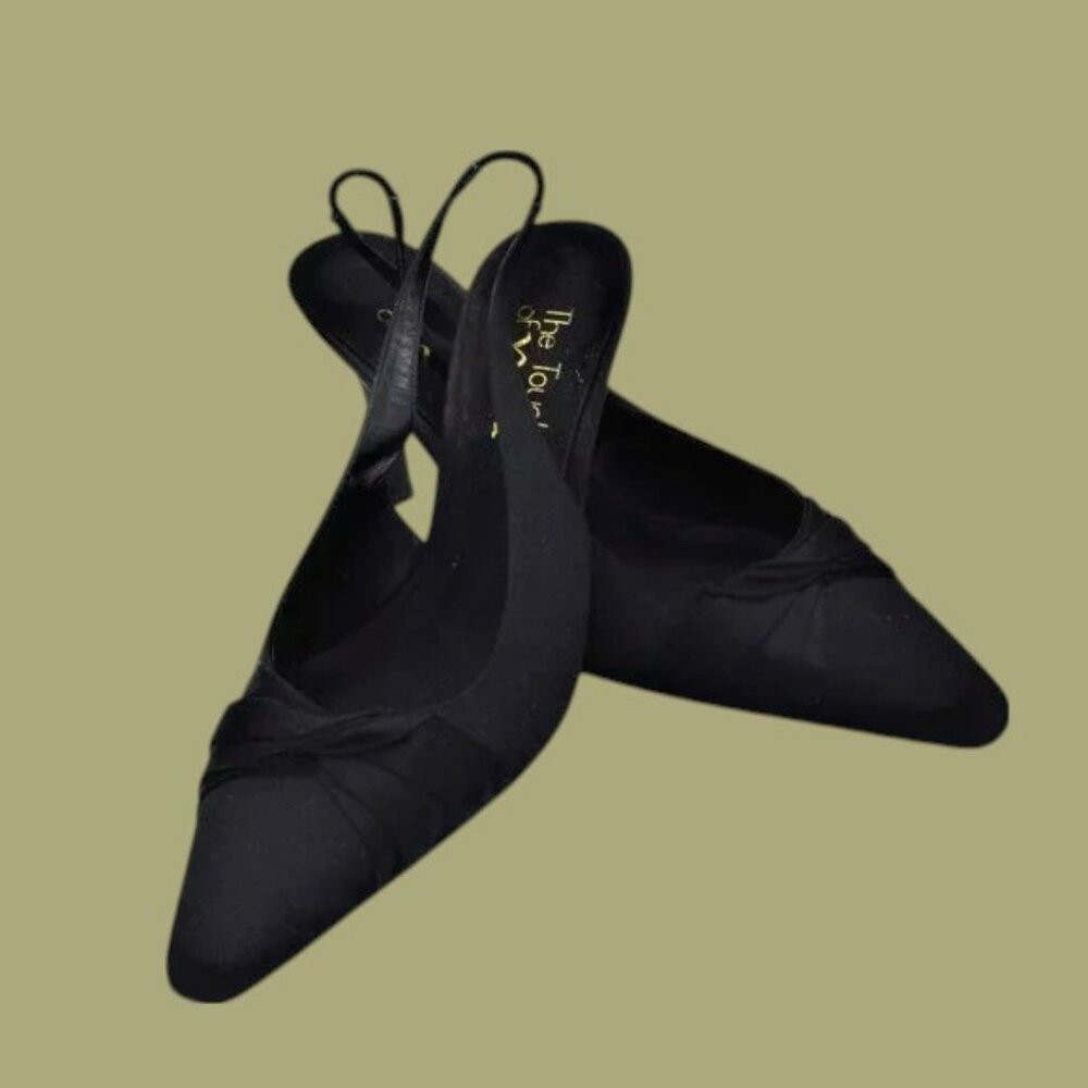 The Touch of Nina Satin Pumps EUC